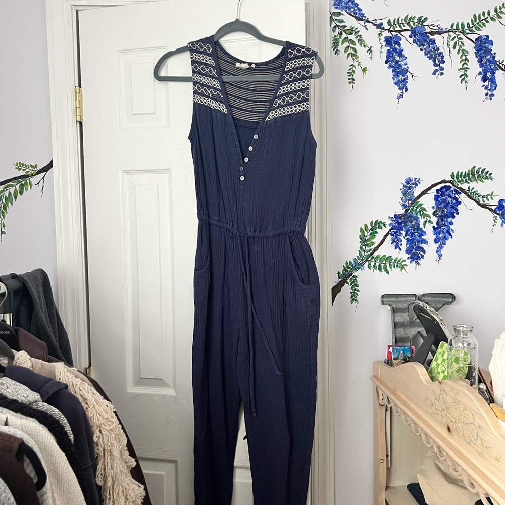Navy Sleeveless Jumpsuit